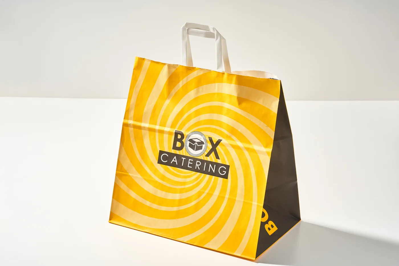 Жёлтая упаковка для catering